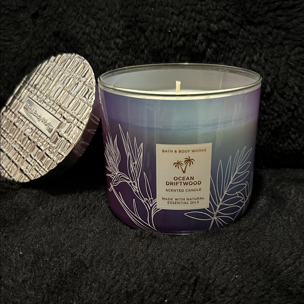 Bath & Body Works Ocean Driftwood Candle - Blue and Purple